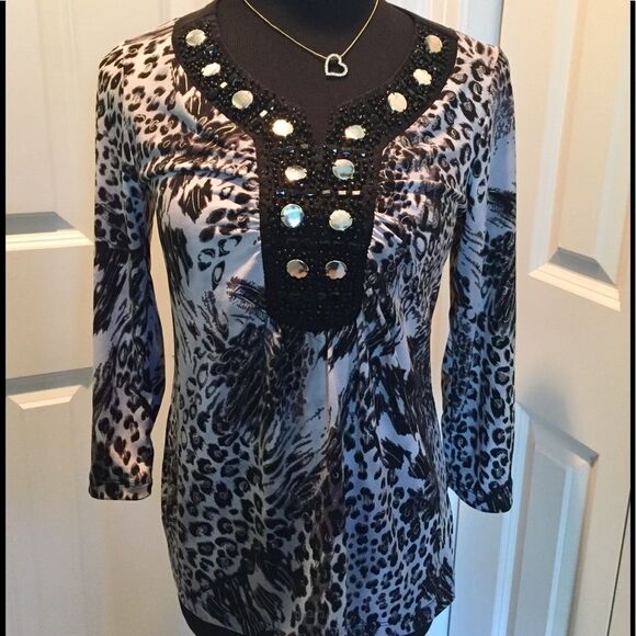 Spectacular top by CATO size small - Picture 1 of 2